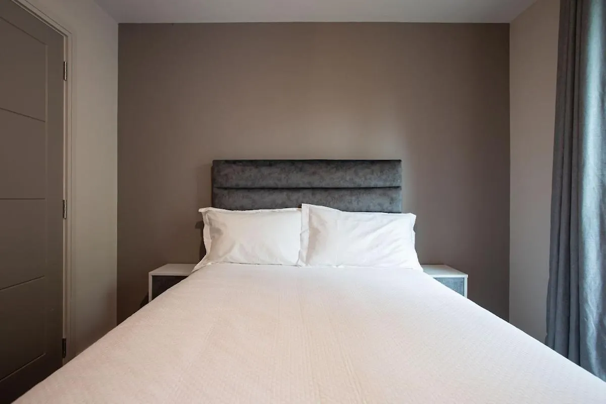 Stunning 2Br Next To The City Airport Bhd - Free Parking I Long Stay Belfast 0*,  Storbritannien